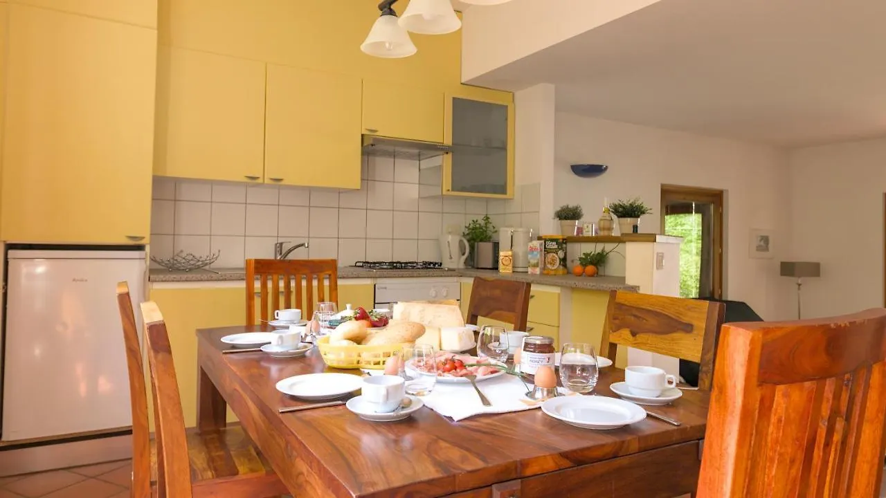 Apartament Case Vacanze Crone